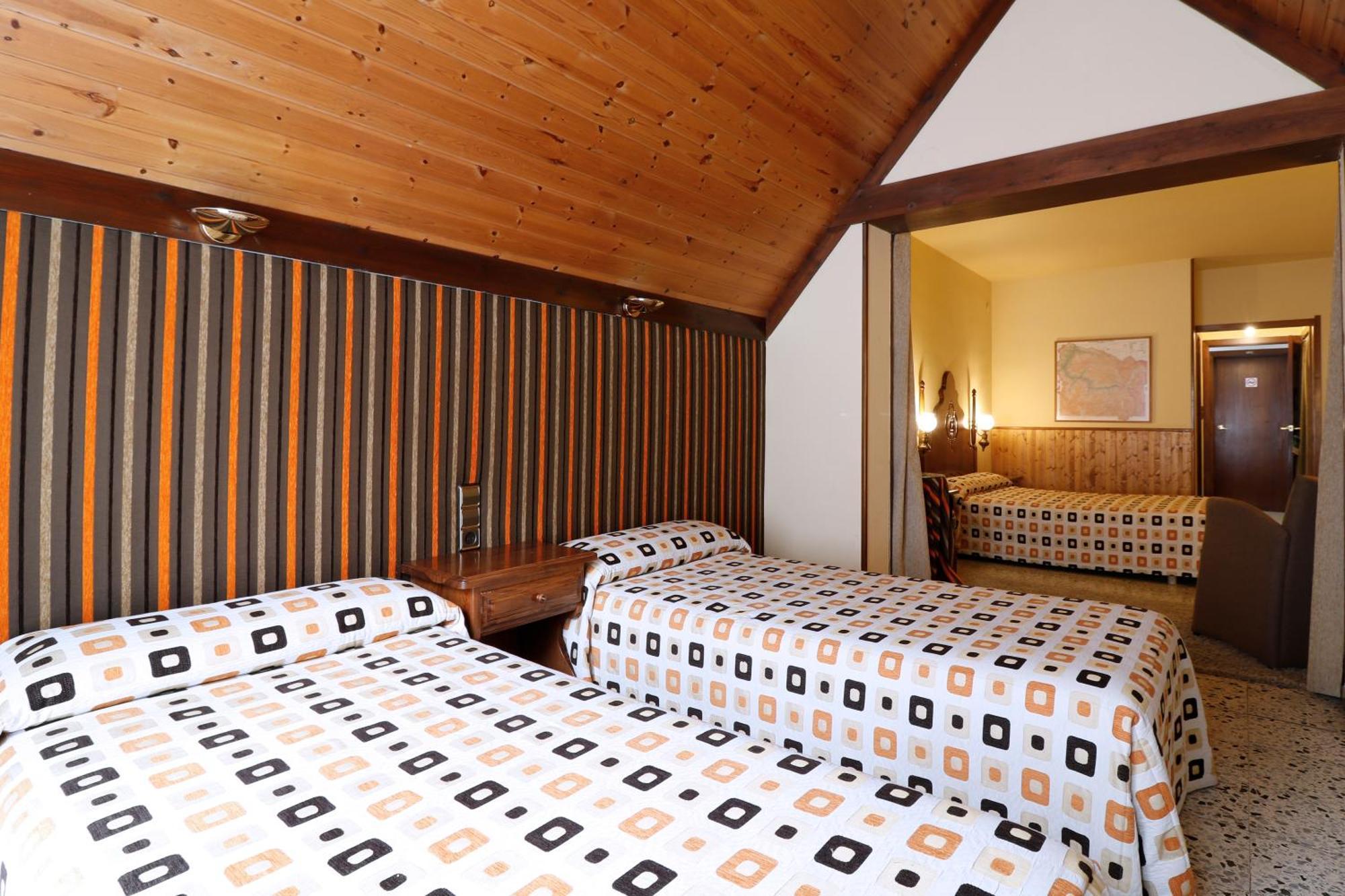 Hotel Delavall Вьелья Экстерьер фото
